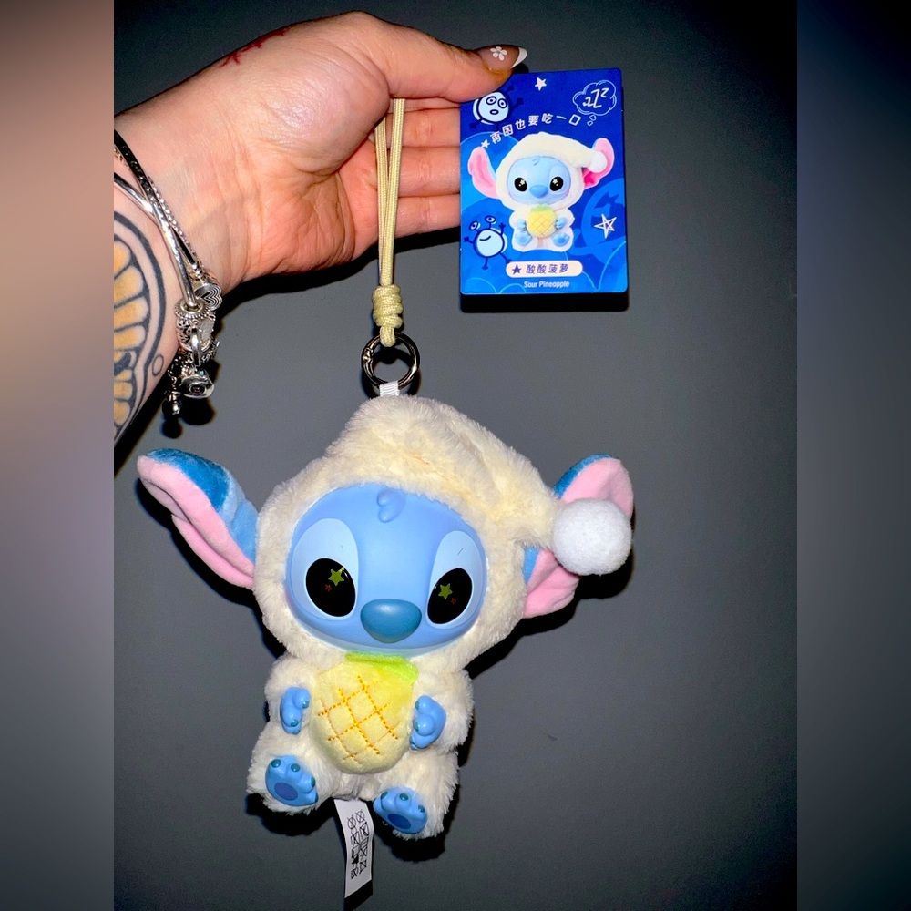 Stitch pineapple blind box miniso